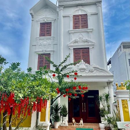 Luxury Hotel T&L Cam Pha Bagian luar foto