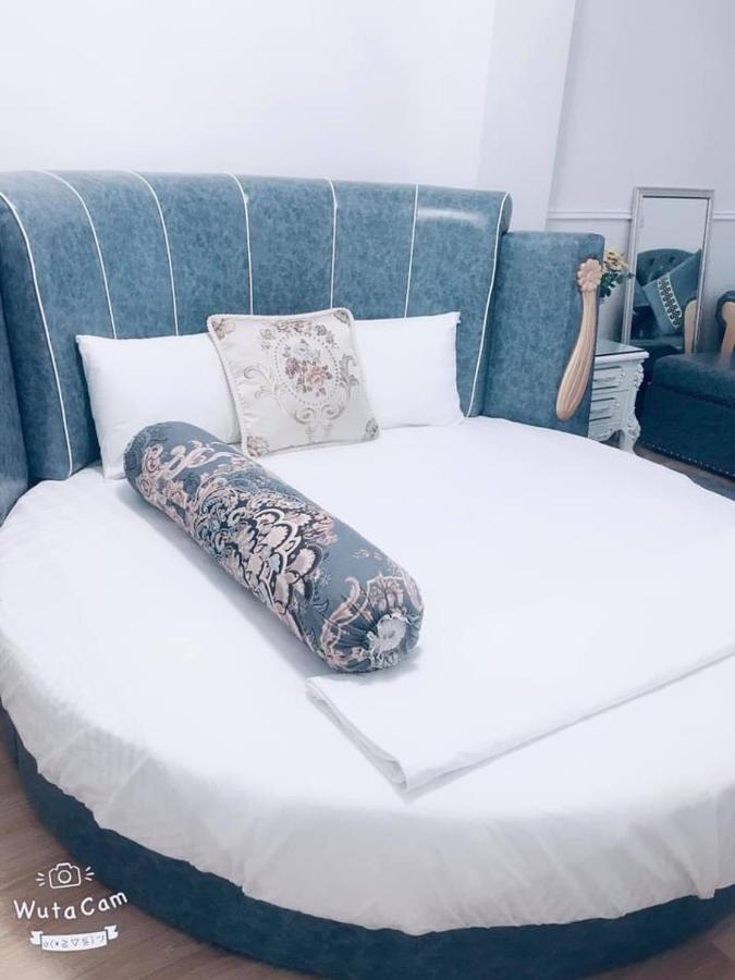 Luxury Hotel T&L Cam Pha Bagian luar foto