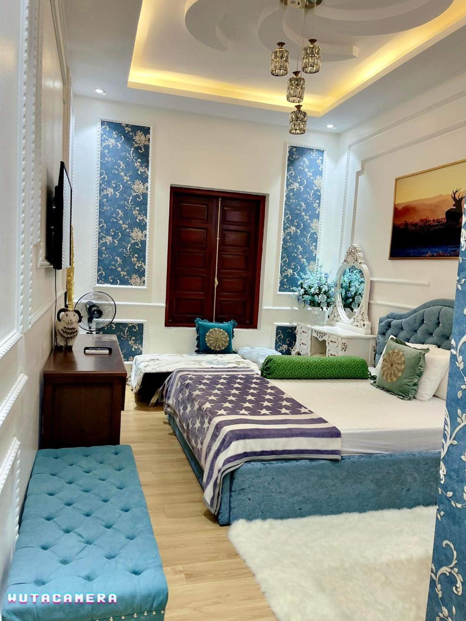 Luxury Hotel T&L Cam Pha Bagian luar foto